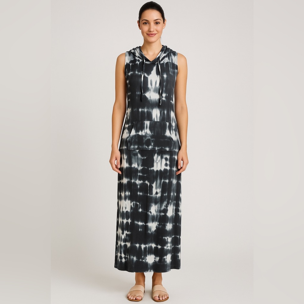 Bobbie Brooks Black and White Swim Coverup with Tie-Dye Design